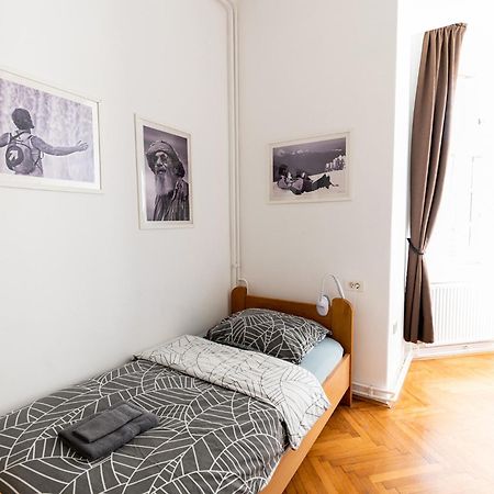 Galeria Rooms Любляна Экстерьер фото