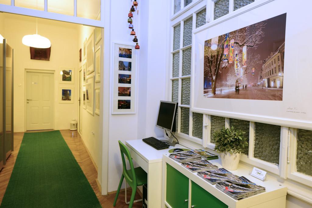 Galeria Rooms Любляна Экстерьер фото
