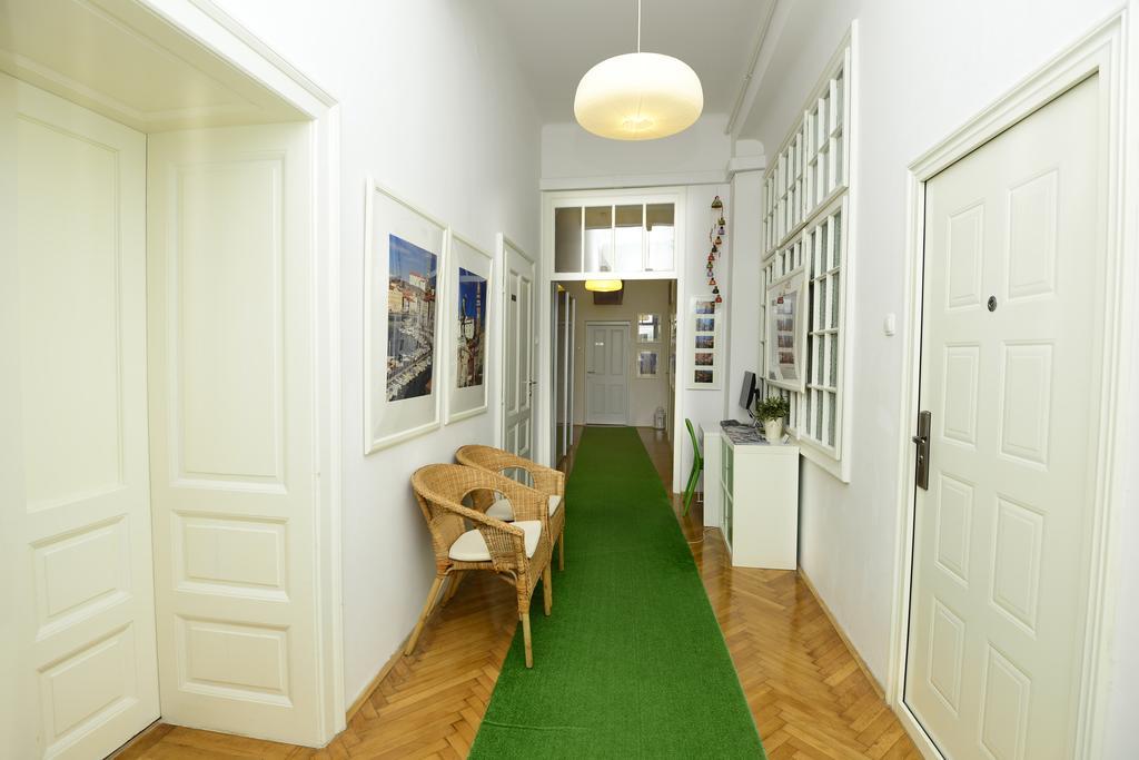 Galeria Rooms Любляна Экстерьер фото