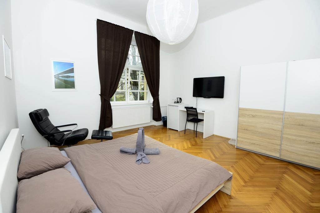 Galeria Rooms Любляна Номер фото