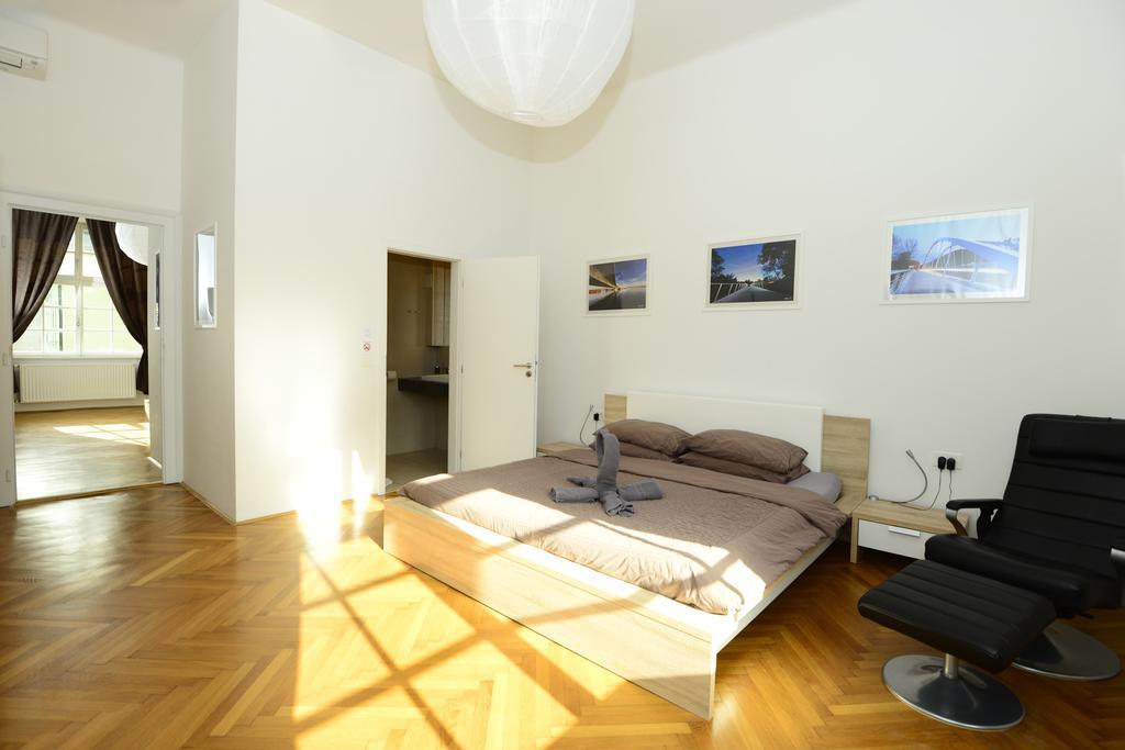 Galeria Rooms Любляна Номер фото