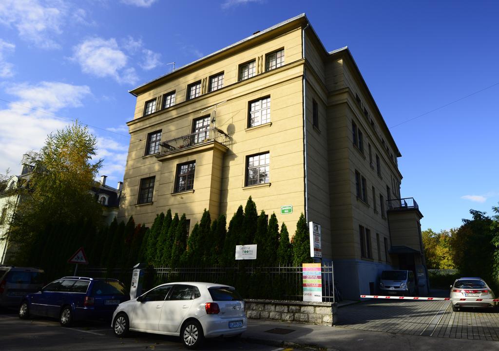 Galeria Rooms Любляна Экстерьер фото